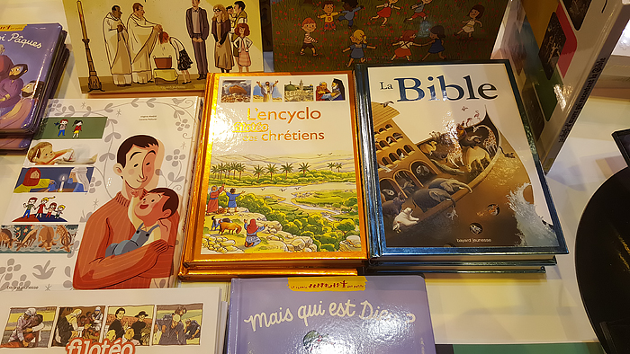 La Bible en BD, c'est tout de même moins pénible à lire.